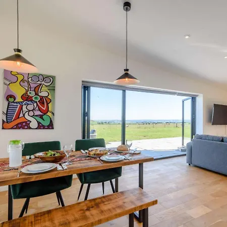 2-bed Modern - Outstanding Country Views 度假居 哈罗盖特