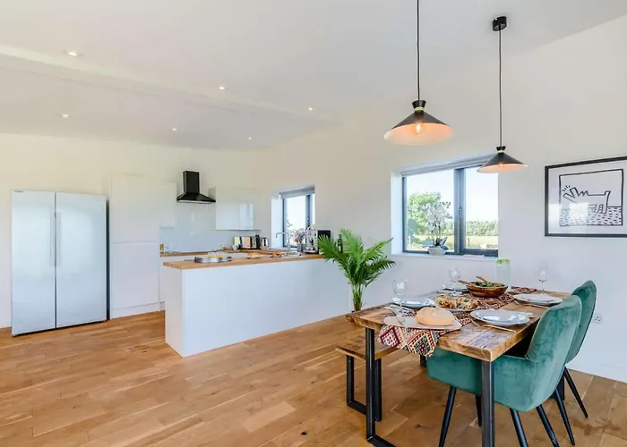 2-bed Modern - Outstanding Country Views * Harrogate