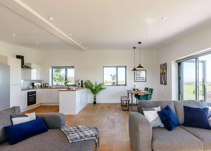 2-bed Modern - Outstanding Country Views בית נופש