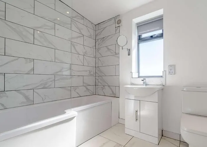 בית נופש 2-bed Modern - Outstanding Country Views הרוגייט